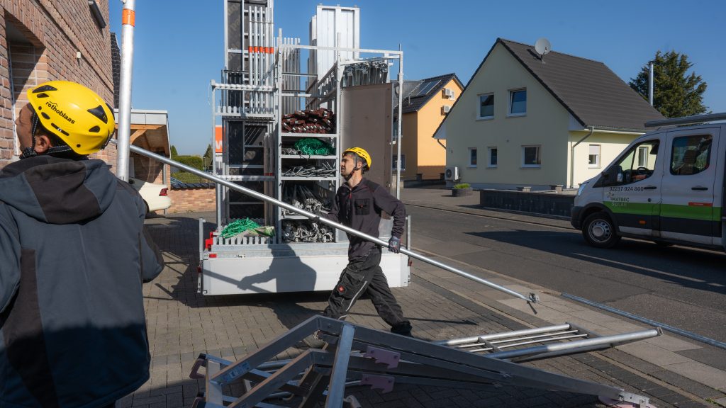 Mettler Bau beim Gerüstaufbau